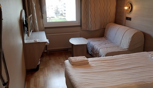 Single Room, Private Bathroom (First Floor)