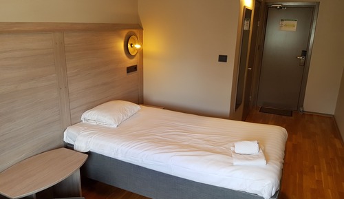 Single Room, Private Bathroom (Third Floor)