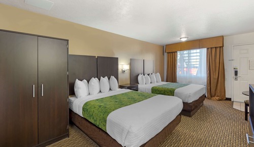 Standard Room, 2 Queen Beds, Non Smoking