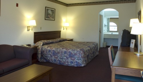 Standard Room, 1 King Bed
