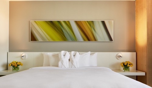 Signature Suite (Luxury)