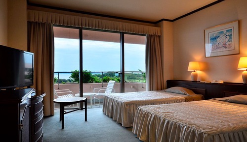 Twin Room, Tower