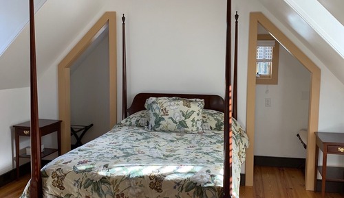 Loft, 1 Double Bed, Private Bathroom (Tan Room)