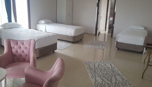 Triple Room, Smoking