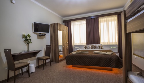 Penmoor Place Super King room (brown)