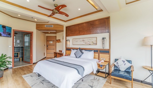 Reopening Promotion - Deluxe Corner Room