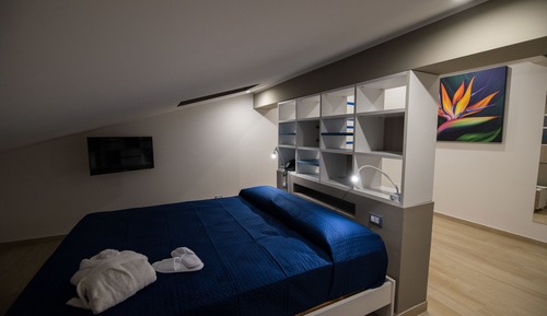 Economy Room