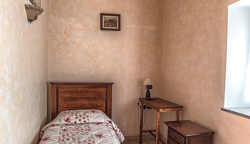 Single Room, Garden View