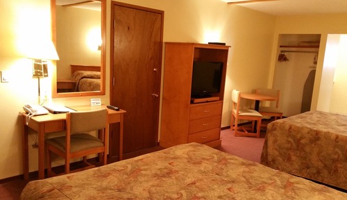 Family Room, Multiple Beds