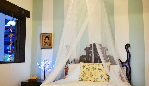 Signature Studio Suite, 1 Queen Bed, Kitchen, Garden View
