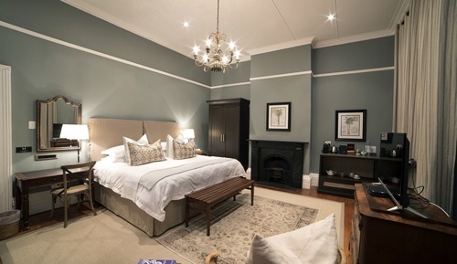 Luxury Suite 2