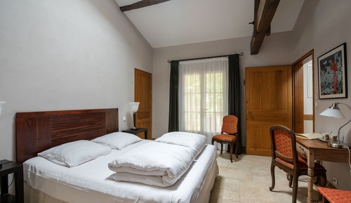 Standard Double Room, Ensuite, River View (MB)