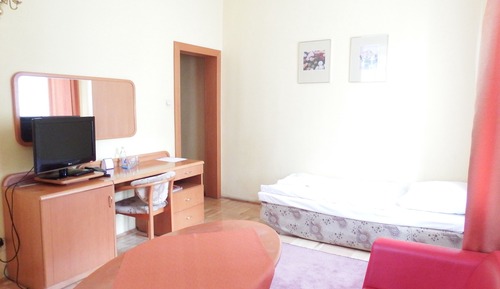 Standard Quadruple Room, Park View