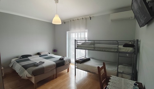 Economy Triple Room