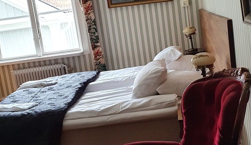 Basic Double Room, 2 Twin Beds