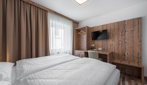 Economy Double Room, 1 Bedroom, Ensuite, Courtyard Area