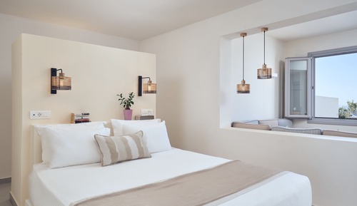 Junior Suite, 1 Bedroom, Hot Tub, Partial Sea View