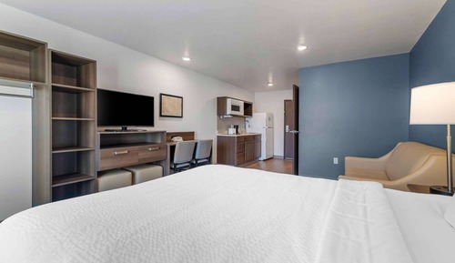 Deluxe Studio, Non Smoking, Refrigerator & Microwave