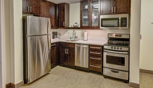 Suite, 1 Bedroom, Non Smoking (Mobility/Hearing Access, Roll-in Shwr)