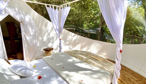 Panoramic Tent, 1 King Bed, Overwater