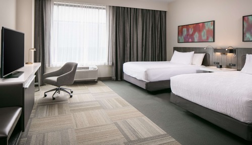 Room, 2 Queen Beds, Accessible, Bathtub