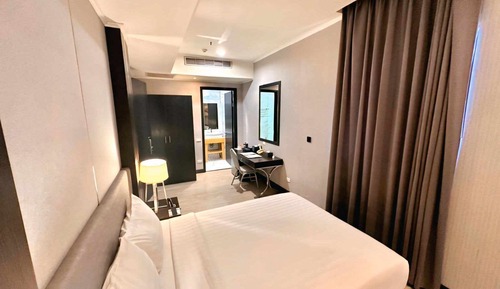 Standard Room, 1 Queen Bed