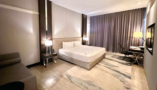 Deluxe Room, 1 King Bed, Non Smoking