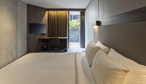 Deluxe Room, 1 King Bed, Balcony