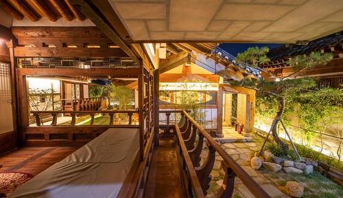 Premium Suite (Mongseoru)