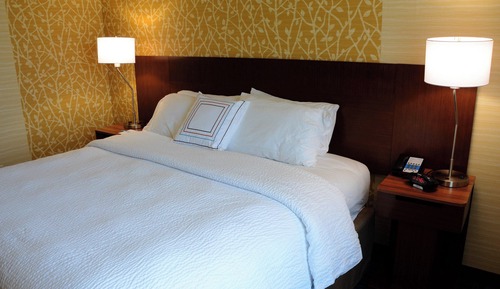 Room, 1 King Bed (Hearing Accessible)
