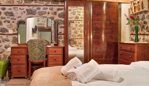 R2 Traditional Double Room, Garden Area