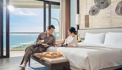 1 King Suite Oceanfront