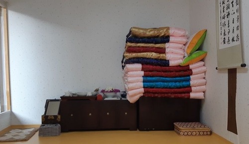 Room (Juksongsil 320)