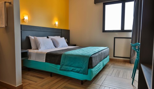 Standard Room, 1 Queen Bed