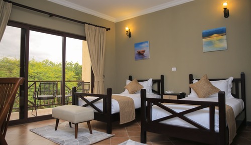 Standard Twin Room, Lake View (Grand View)