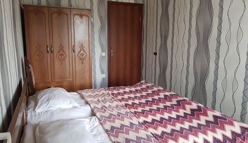 Economy Twin Room, 2 Twin Beds, Mountain View