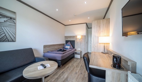 Single Room, Canal View