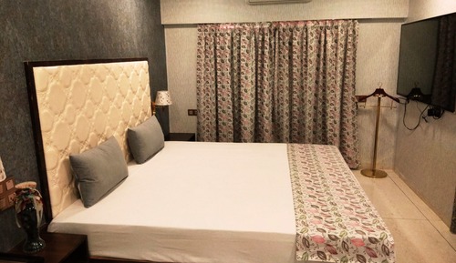Premium Triple Room