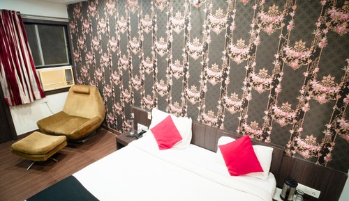Superior Room, 1 King Bed, City View