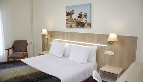 Double Room 1 bed with Balcony