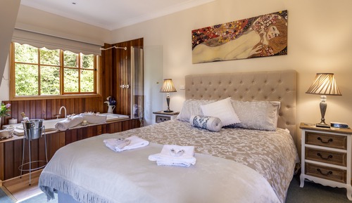 Suite (Salvatore)