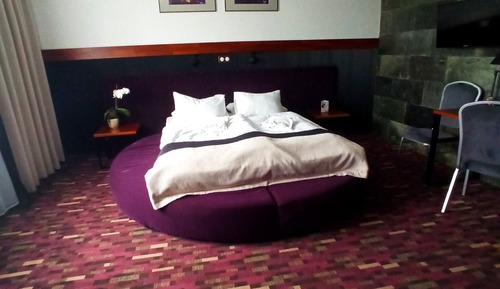 Honeymoon Studio Suite