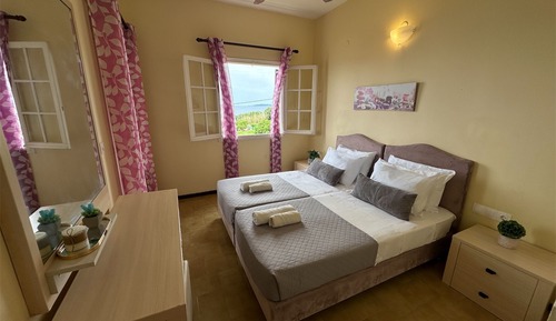 Romantic Double or Twin Room with Seaview