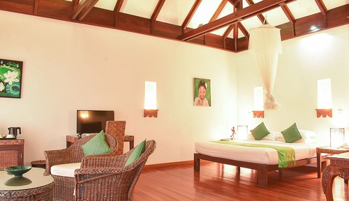 Deluxe Double Room, 1 Double Bed, Balcony, Partial Ocean View