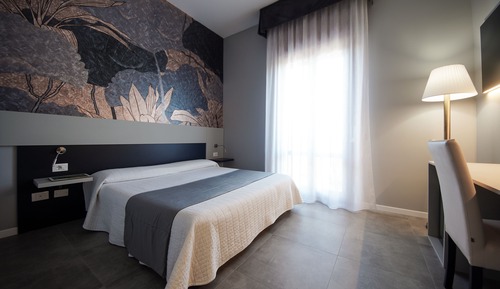 Double Room, 1 Queen Bed