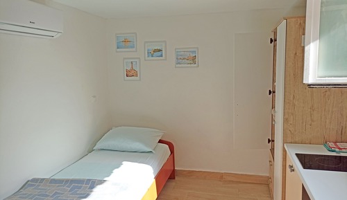 Studio with Garden View