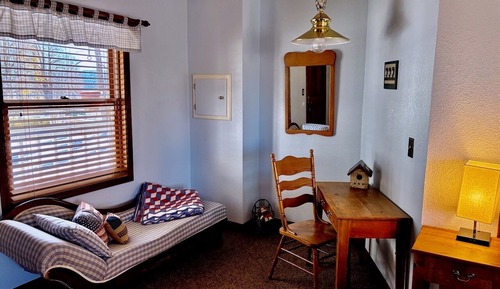 Old Glory Room, 1 King Bed, Jetted Tub