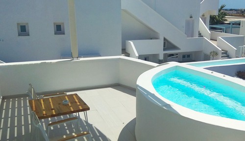 Junior Suite (Outdoor Hot Tub)