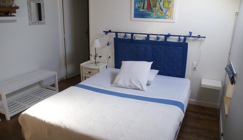 Double Room (Laperouse)