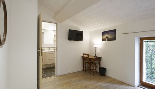 Standard Double Room, Private Bathroom (Estuaire)